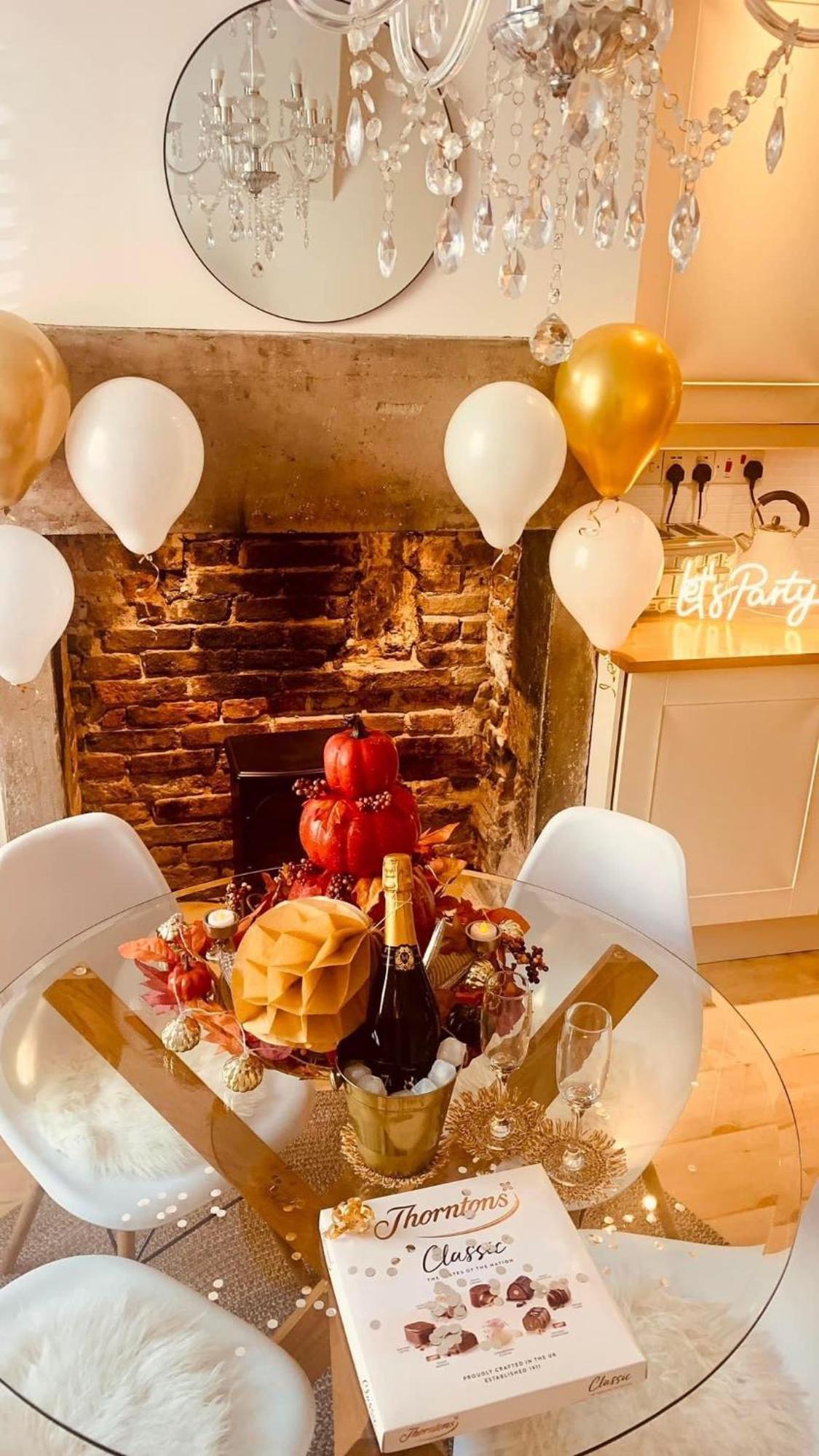 The Tenth House, Grade II Listed Georgian Town House, Wirksworth, Derbyshire, Peak District Cottage, Sleeps 4 エクステリア 写真