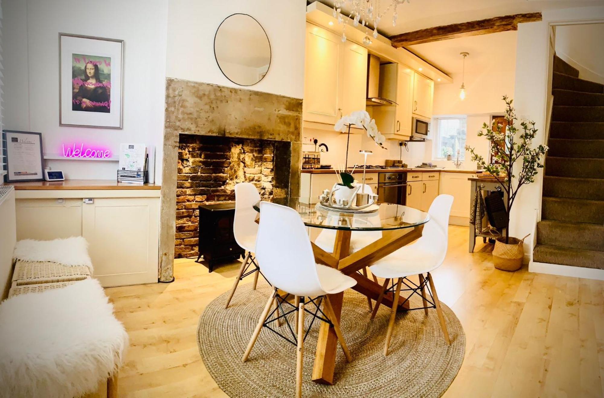The Tenth House, Grade II Listed Georgian Town House, Wirksworth, Derbyshire, Peak District Cottage, Sleeps 4 エクステリア 写真