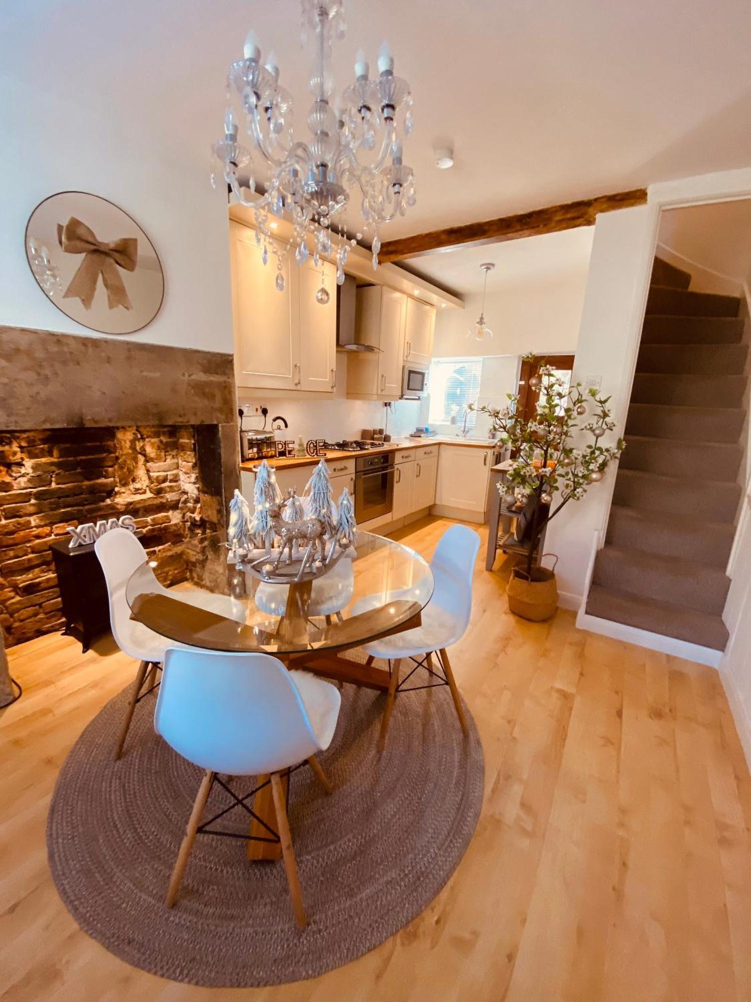 The Tenth House, Grade II Listed Georgian Town House, Wirksworth, Derbyshire, Peak District Cottage, Sleeps 4 エクステリア 写真